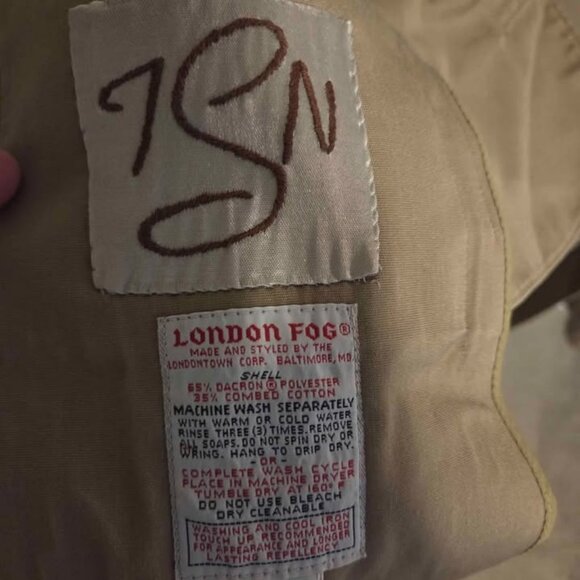 Vintage London Fog double breasted trench coat belted - Picture 7 of 10